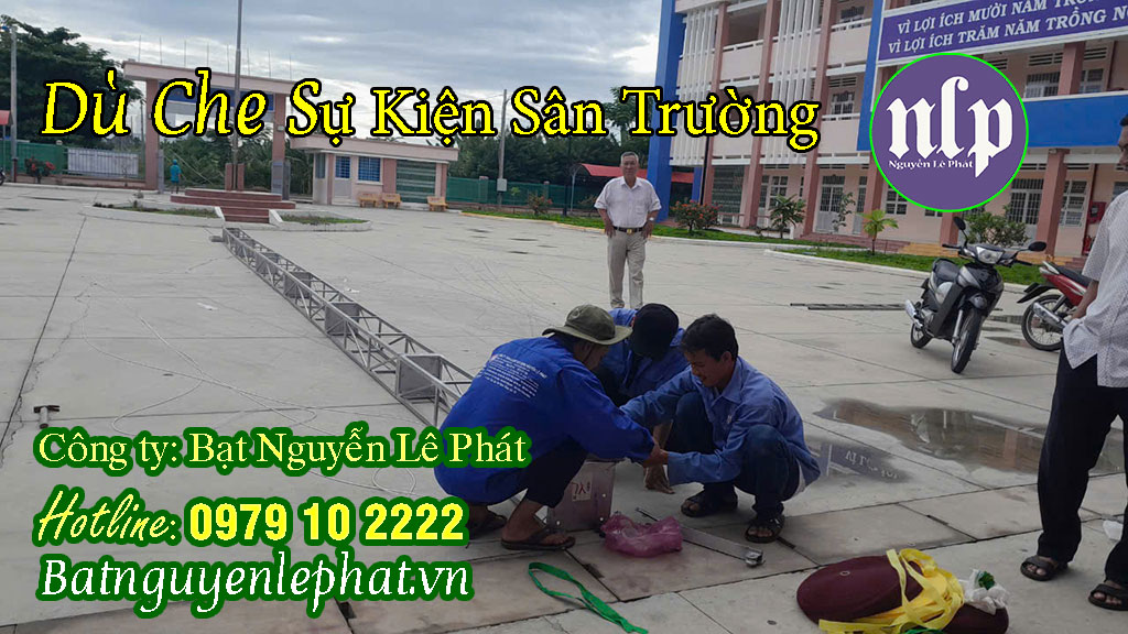 Dù che nắng sẹ kiện sân trường học