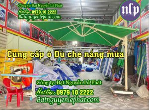 Thay áo dù che nắng mưa