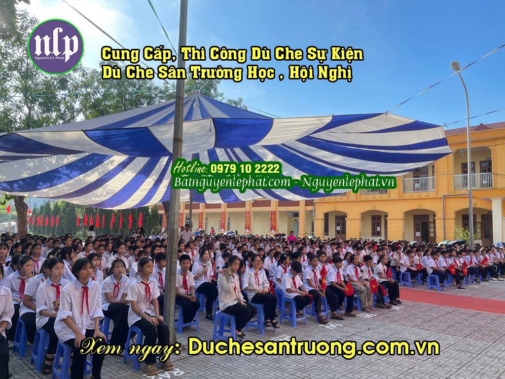 Dù che nắng sân trường